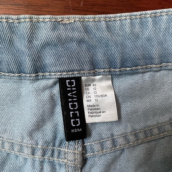 H&M Light Wash High Waisted Denim Mini Skirt - 12 - Picture 3 of 6
